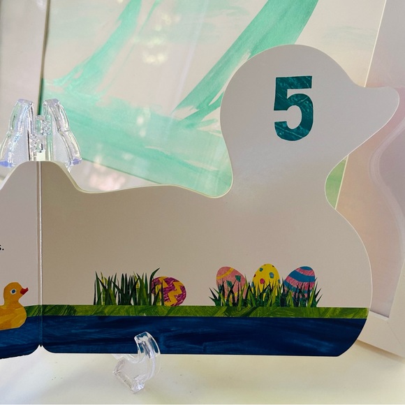 NEW 1, 2, 3 With 10 Little Rubber Ducks Eric Carle Baby Board Book - Picture 4 of 8